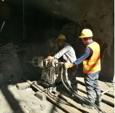 石拐水下抗分散灌浆料特点 水下不分散注浆料介绍